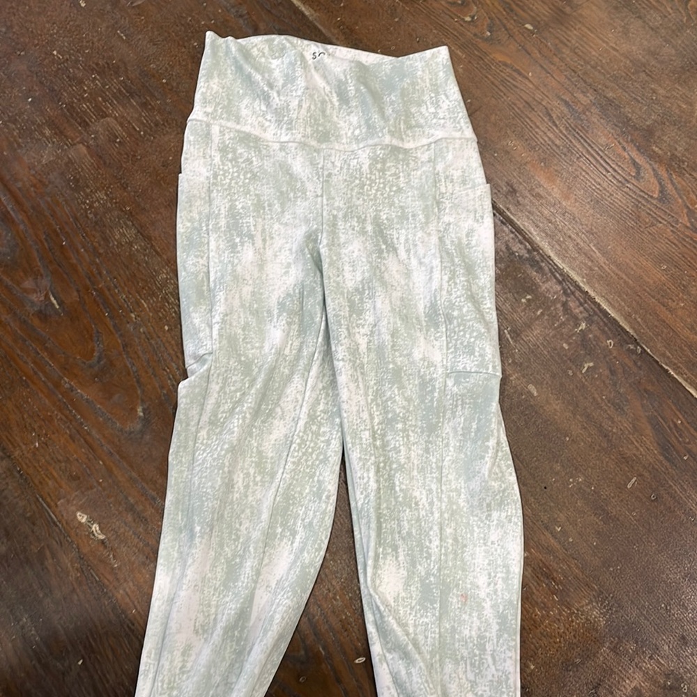 Some leggings
